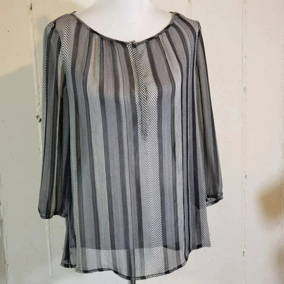 Liz Claiborne‎ M black/white sheer tunic - Picture 2 of 5
